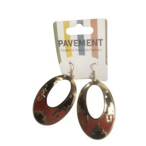 Oval Pavement Earrings With Geometric Design In Gold & Red